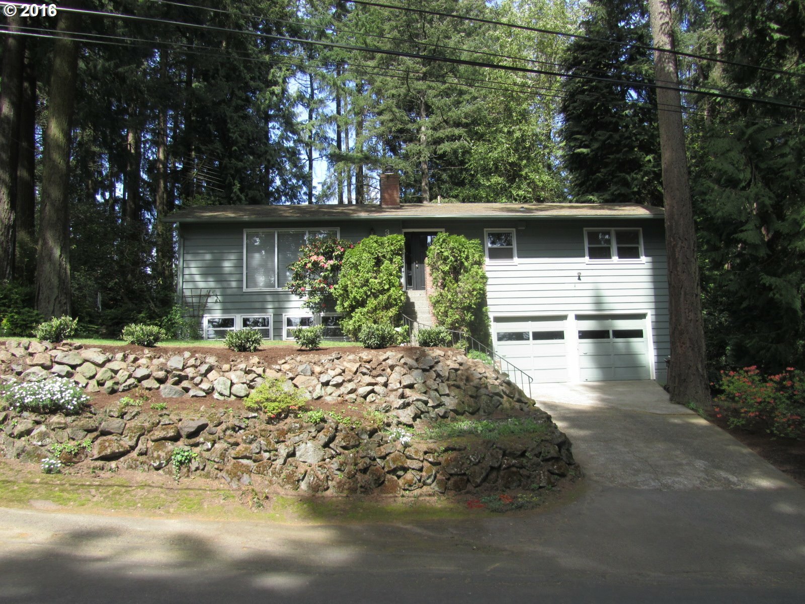 Property Photo:  3240 SW Underwood Dr  OR 97225 