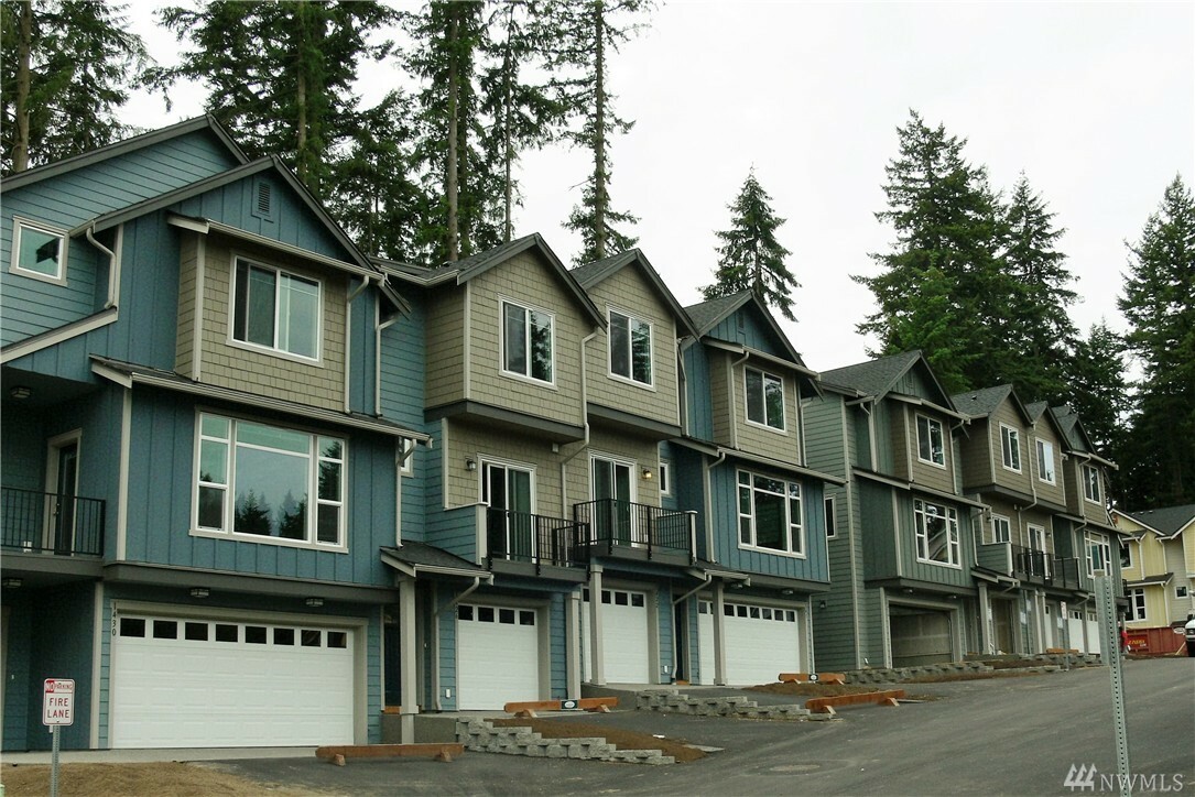 Property Photo:  10525 15th Dr SE  WA 98208 