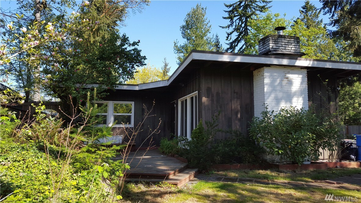 Property Photo:  1236 NE 169th St  WA 98155 