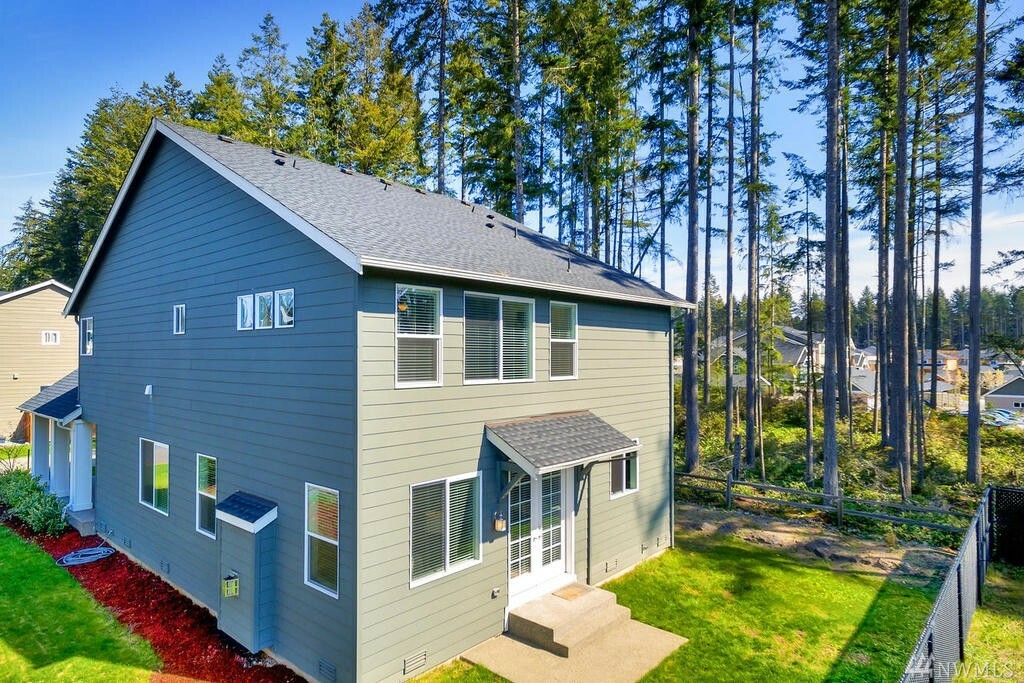 Property Photo:  11318 Borgen Loop  WA 98332 