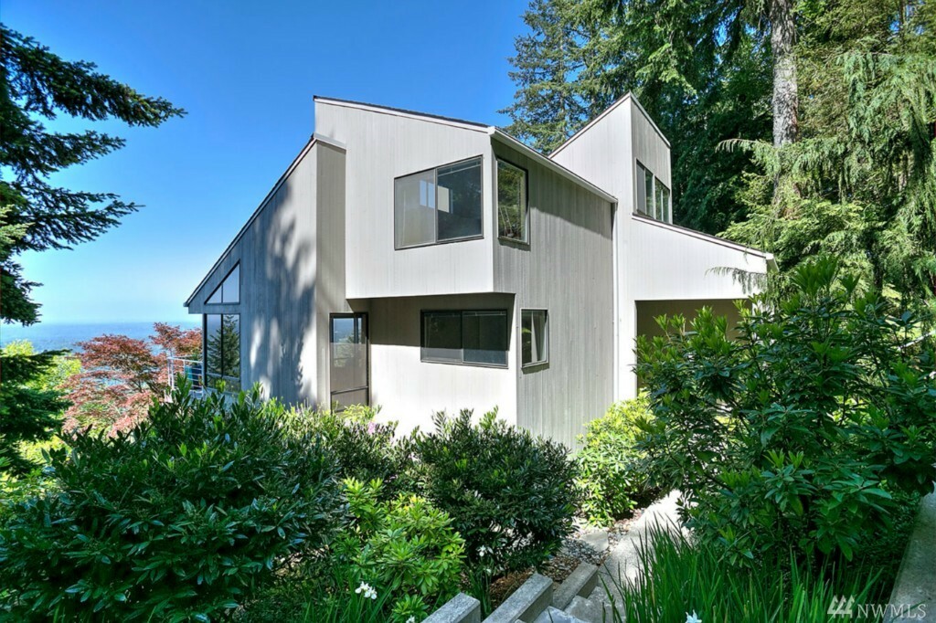 Property Photo: 27501 SE 154th Place WA 98027