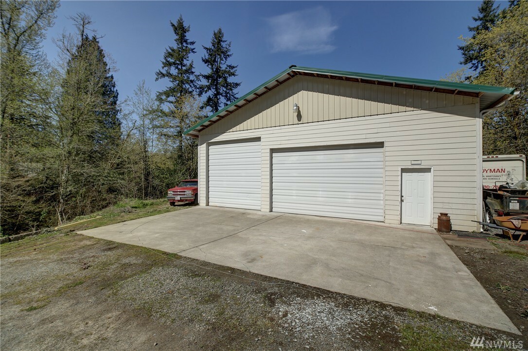 Property Photo:  19659 SE 212th Lane  WA 98058 