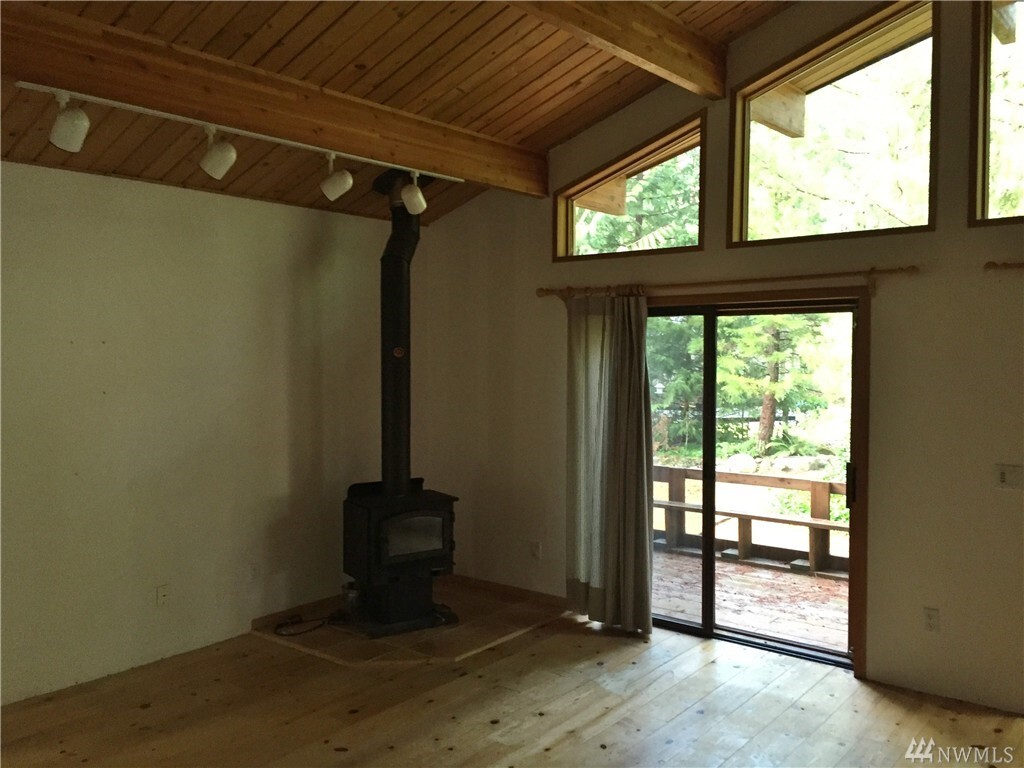 Property Photo: 591 Flair Valley Drive WA 98266