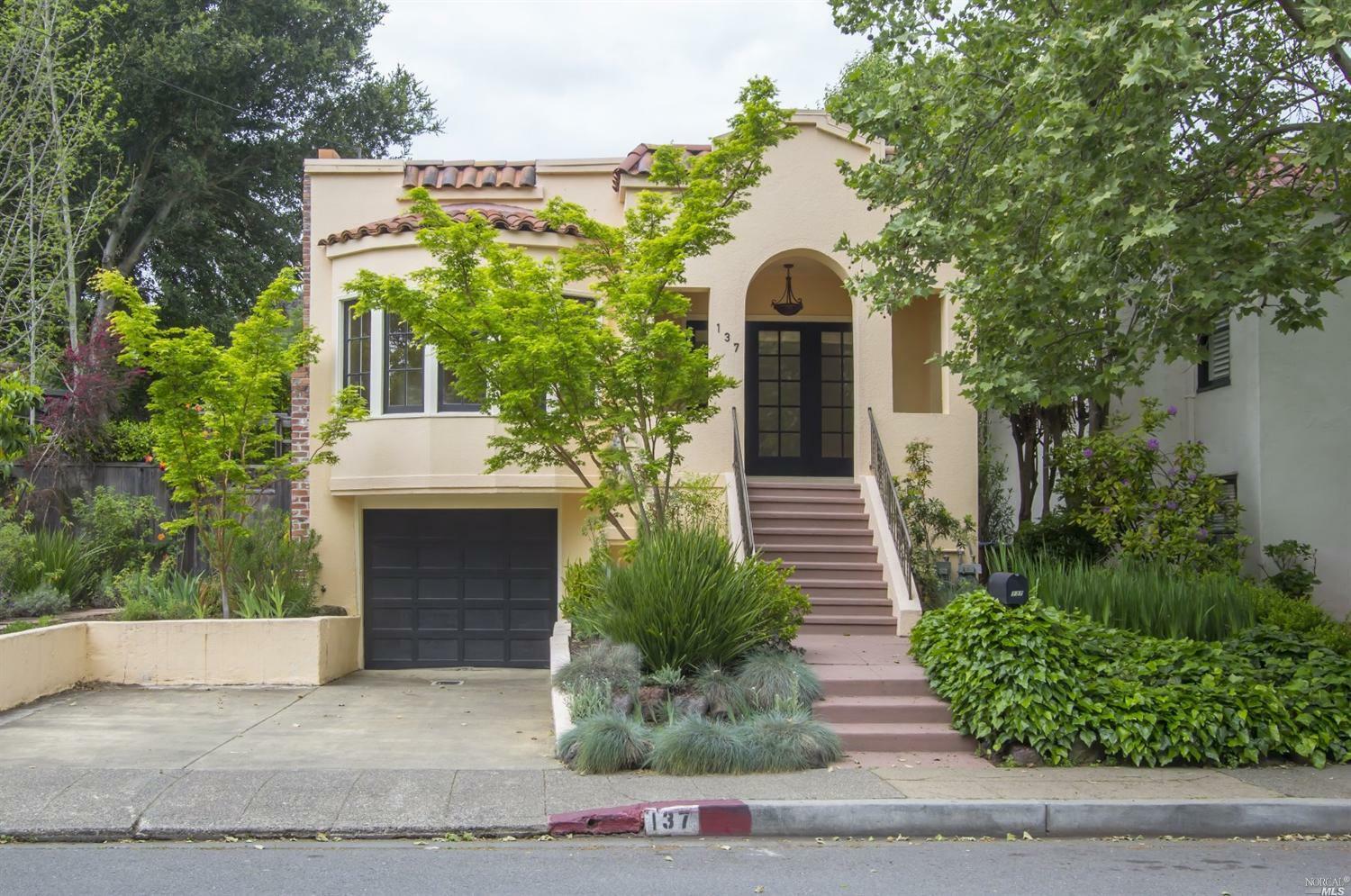 Property Photo:  137 Saunders Avenue  CA 94960 