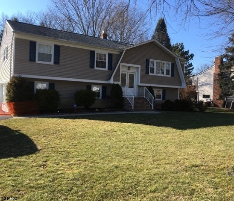 Property Photo:  129 W Parkway  NJ 07444 