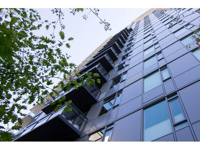 Property Photo: 1500 SW 11th Ave 207 OR 97201