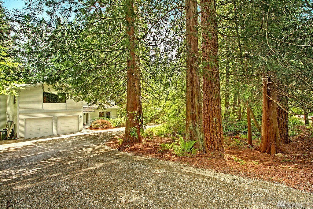 Property Photo:  16026 266th Ave SE  WA 98027 