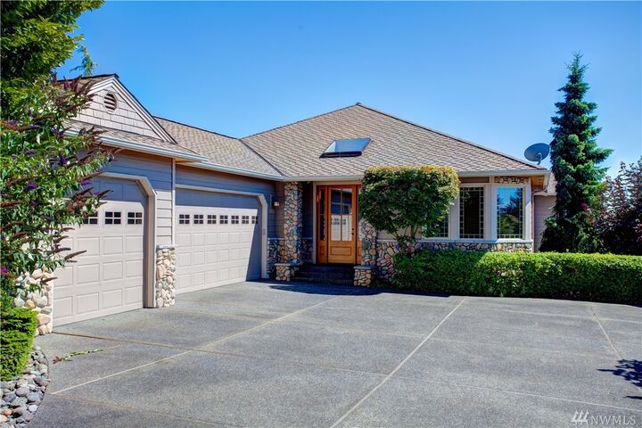 Property Photo: 2911 Meridian Ct WA 98221