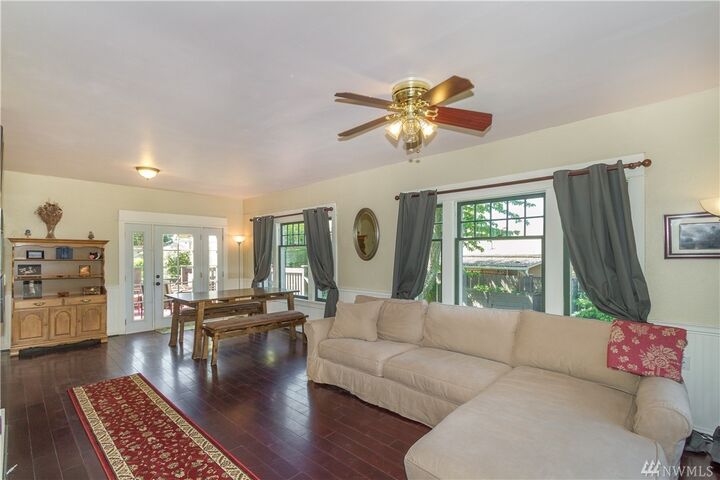 Property Photo:  762 S 59th St  WA 98408 