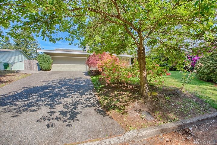 Property Photo:  1437 Evergreen Dr  WA 98466 