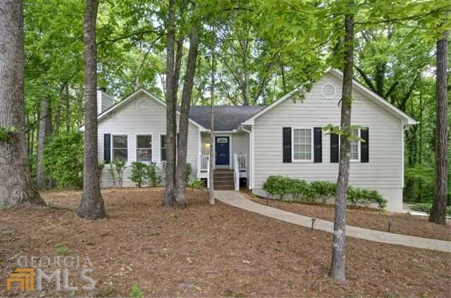 Property Photo:  2006 Estate Ct  GA 30188 