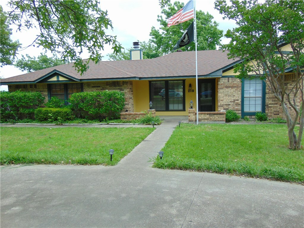 Property Photo:  210 Prairie Creek Road  TX 75154 
