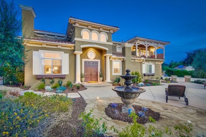 Property Photo:  15533 Canyon View  CA 92064 