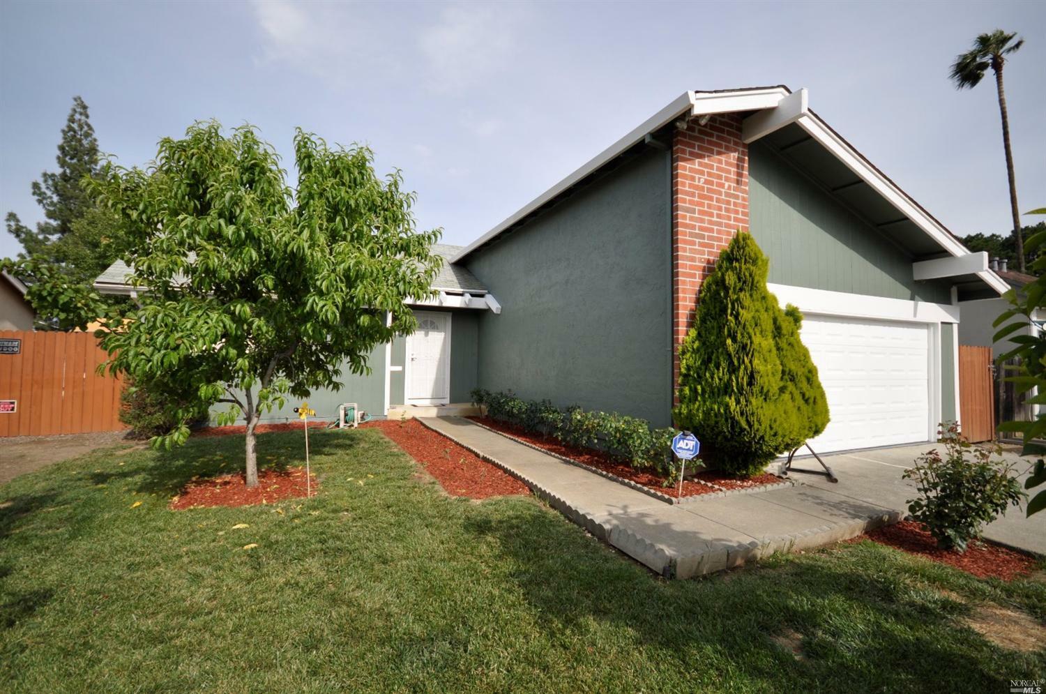 Property Photo: 106 Longview Drive CA 95687