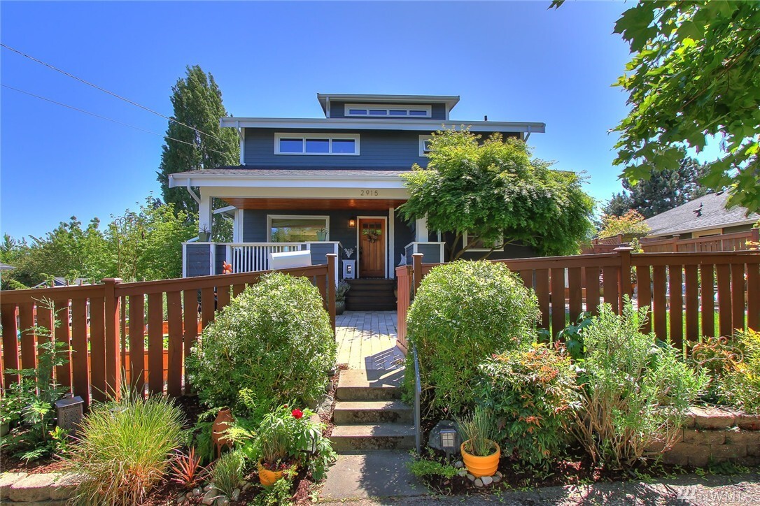 Property Photo:  2915 NW 77th St  WA 98117 