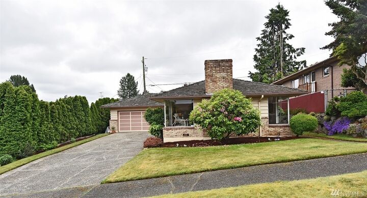 909 NW 106th St  Seattle WA 98177 photo