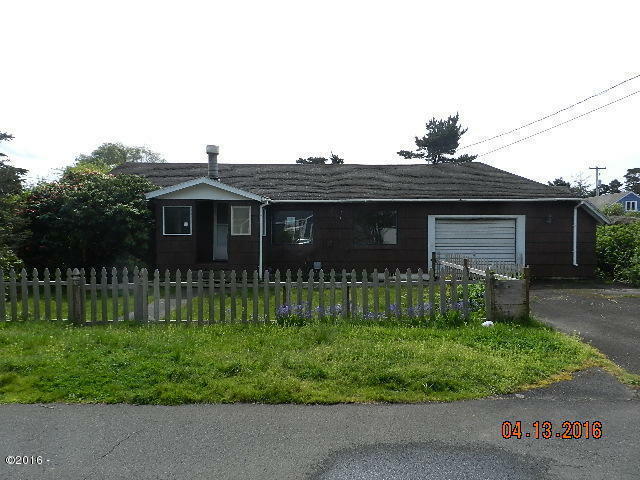 Property Photo: 1136 SW 65th Street OR 97367
