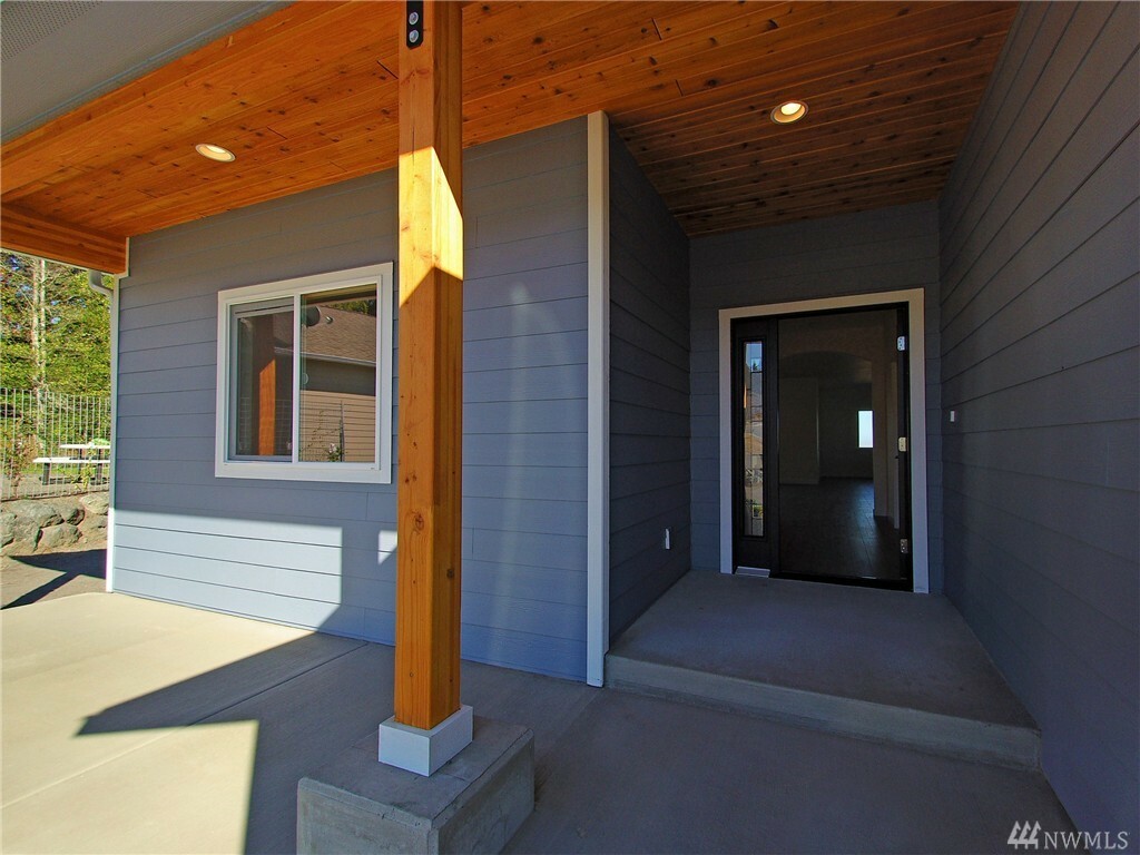 Property Photo:  1413 Morning Ct  WA 98362 