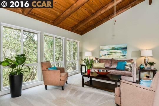 Property Photo: 389 Ridgeview Dr CA 94523