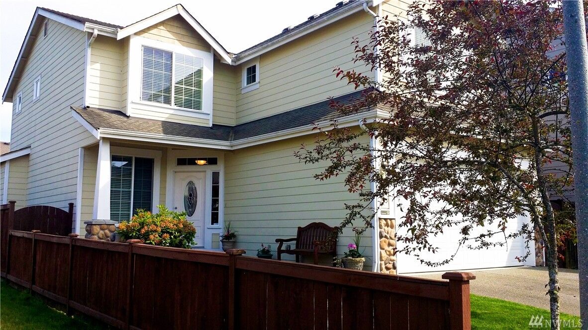 Property Photo: 11518 185th St E WA 98374