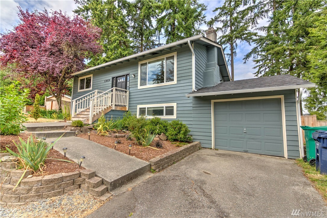 Property Photo:  13609 30th Dr SE  WA 98012 