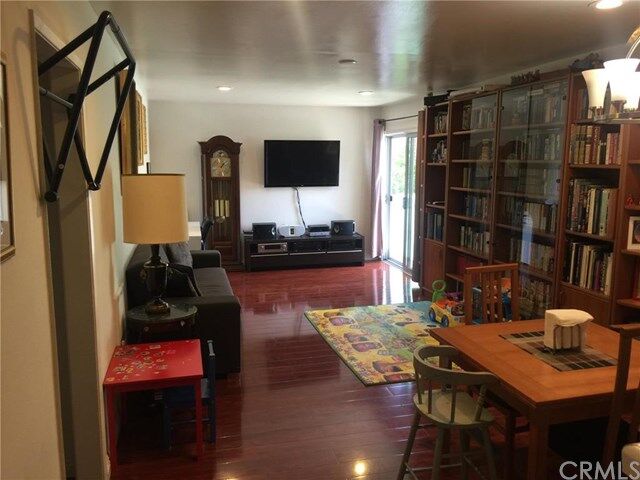 Property Photo:  1125 Pico Boulevard 201  CA 90405 