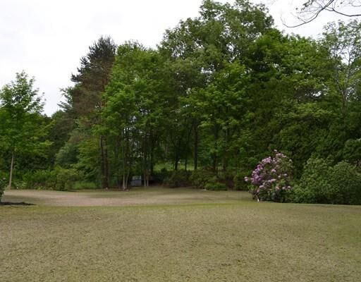Property Photo:  19 Edgewood Road  MA 01742