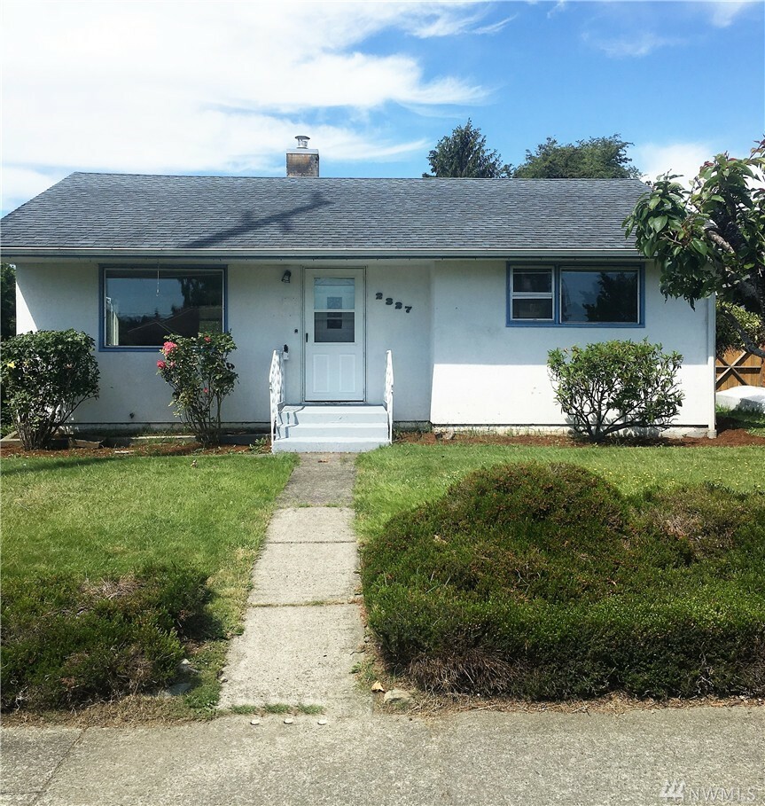 Property Photo:  2327 Pacific St  WA 98229 