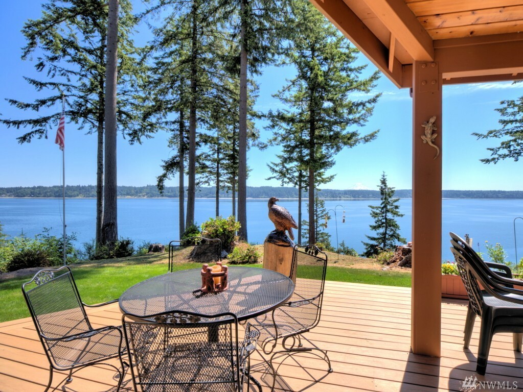 Property Photo:  292 E Vineyard Crest Rd  WA 98546 