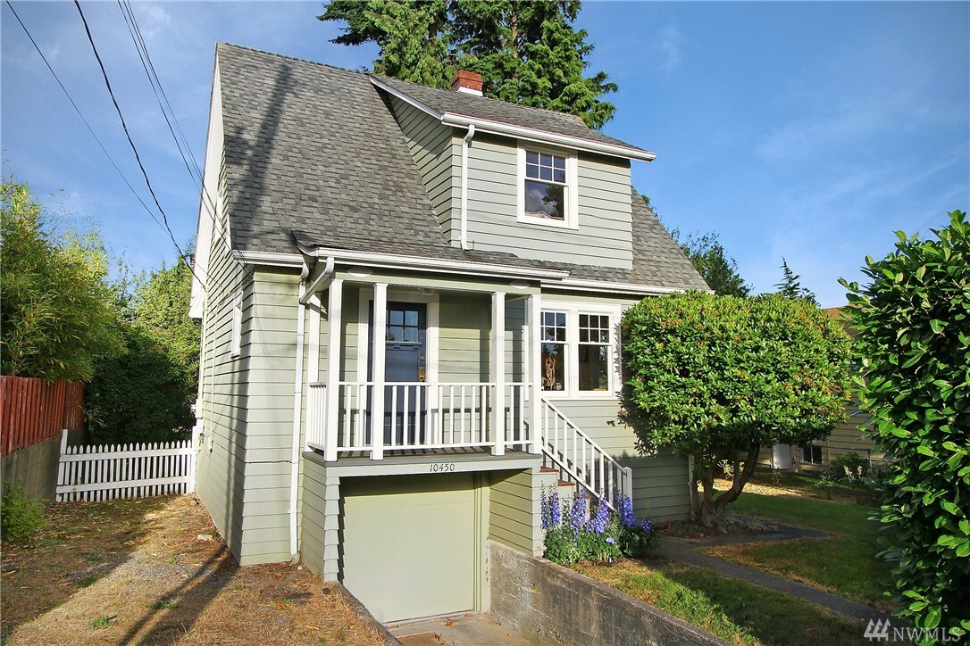 Property Photo:  10450 California Ave SW  WA 98146 