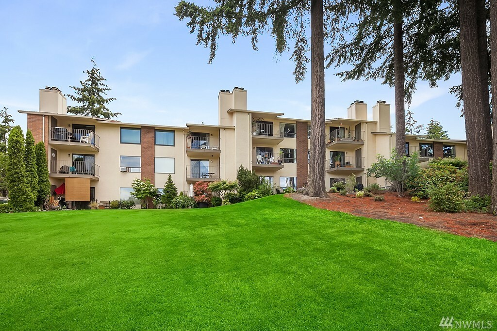 Property Photo:  23303 Lakeview Dr B103  WA 98043 