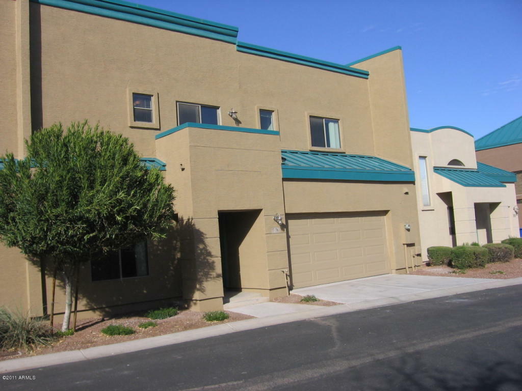 Property Photo:  1015 S Val Vista Drive 76  AZ 85204 