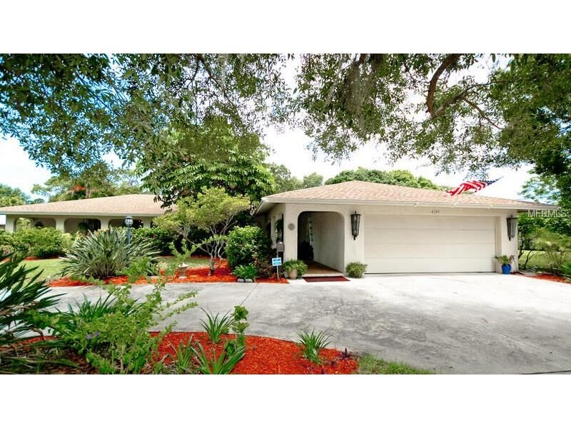 Property Photo:  6724 Pennsylvania Avenue  FL 34243 