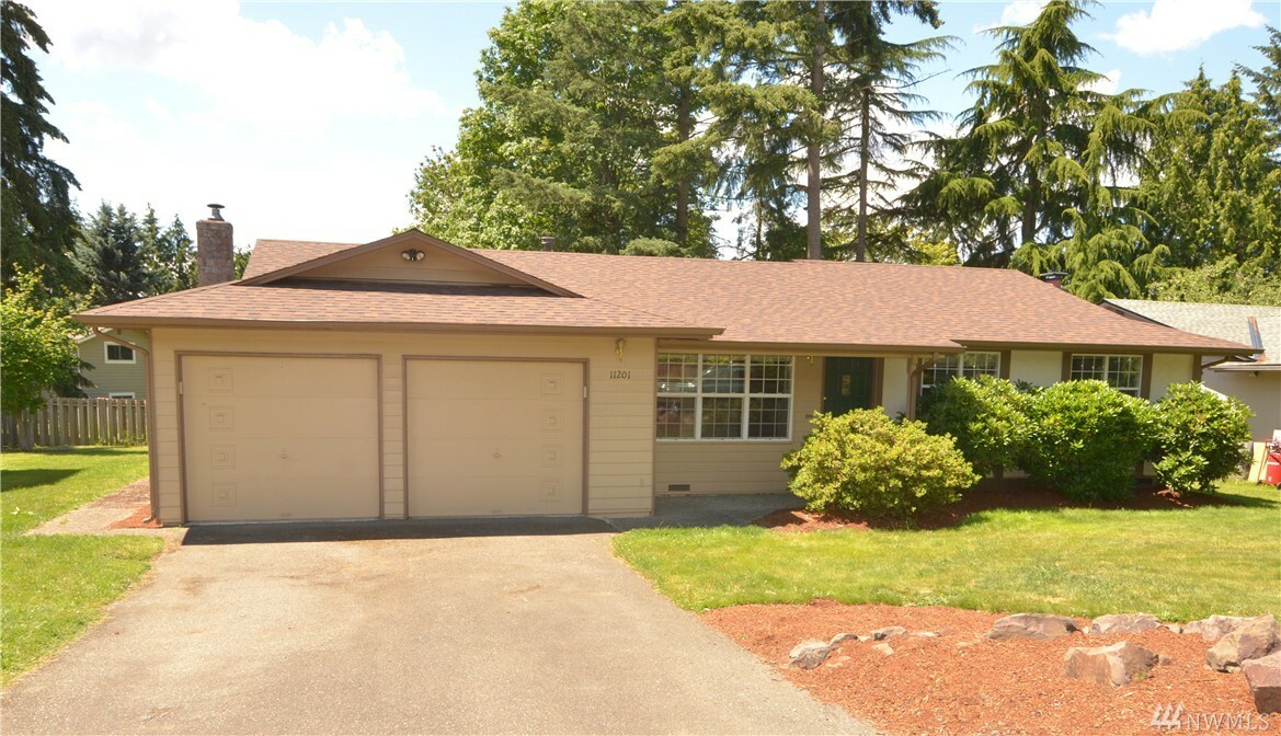 Property Photo: 11201 127th Ave NE WA 98033