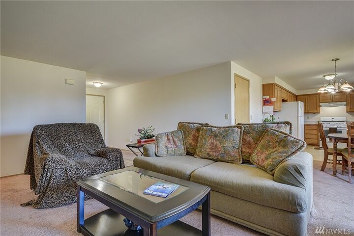 Property Photo:  1740 SW Nienhuis St  WA 98277 