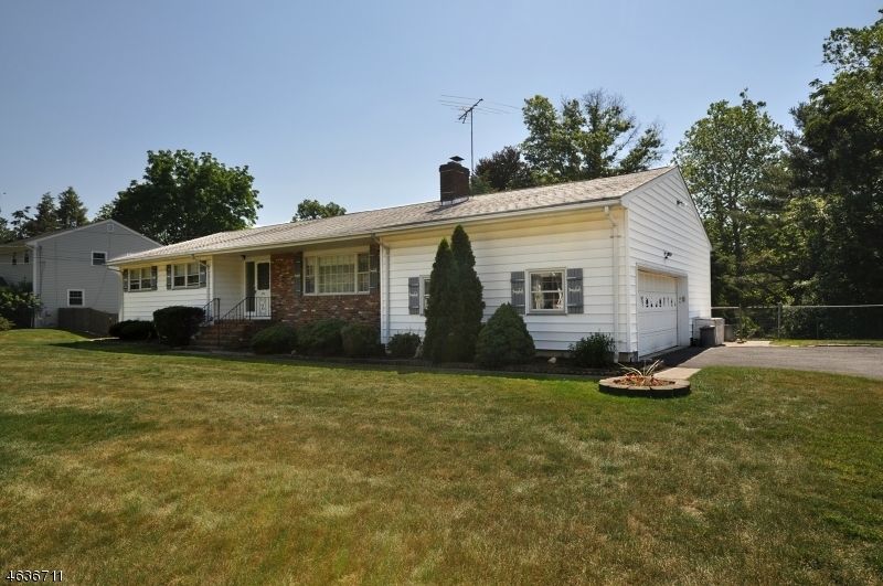 Property Photo:  274 Knollcrest Rd  NJ 07092 