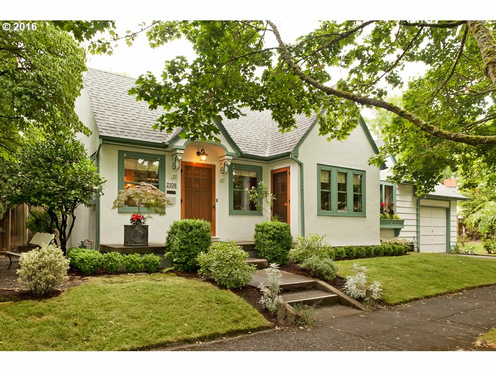 Property Photo: 2108 SE Cypress Ave OR 97214