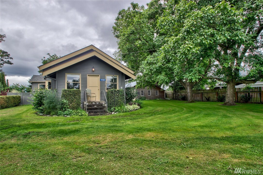 Property Photo:  17344 Bennett Rd  WA 98273 