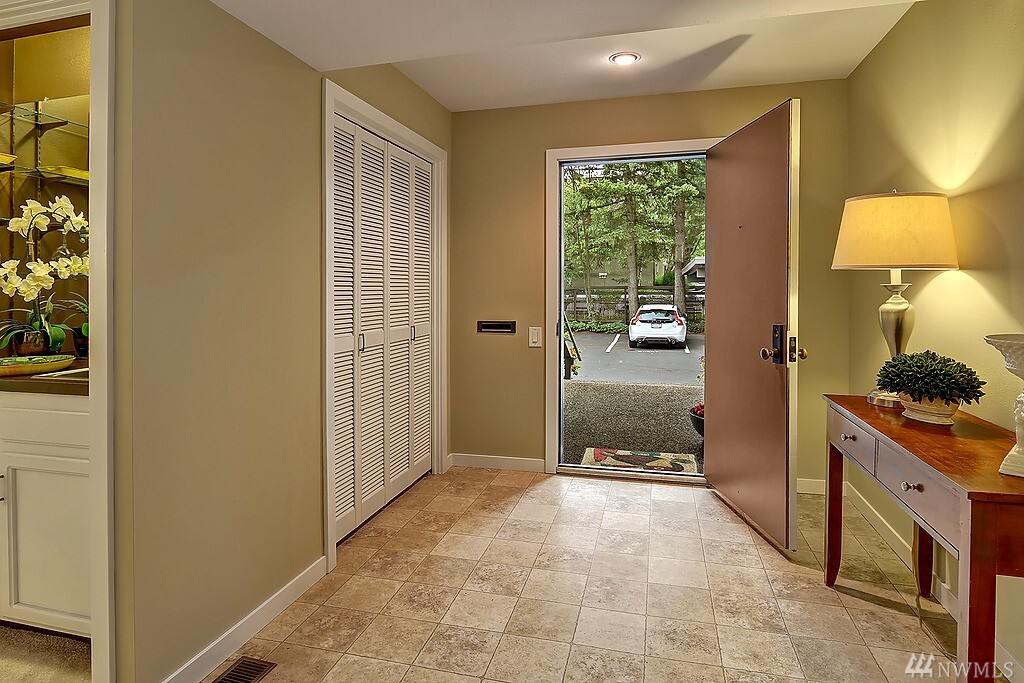 Property Photo: 1532 NE 143rd St D3 WA 98125