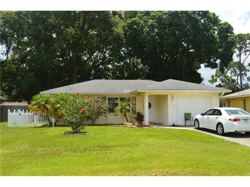 Property Photo:  2305 Amanda Drive  FL 34232 