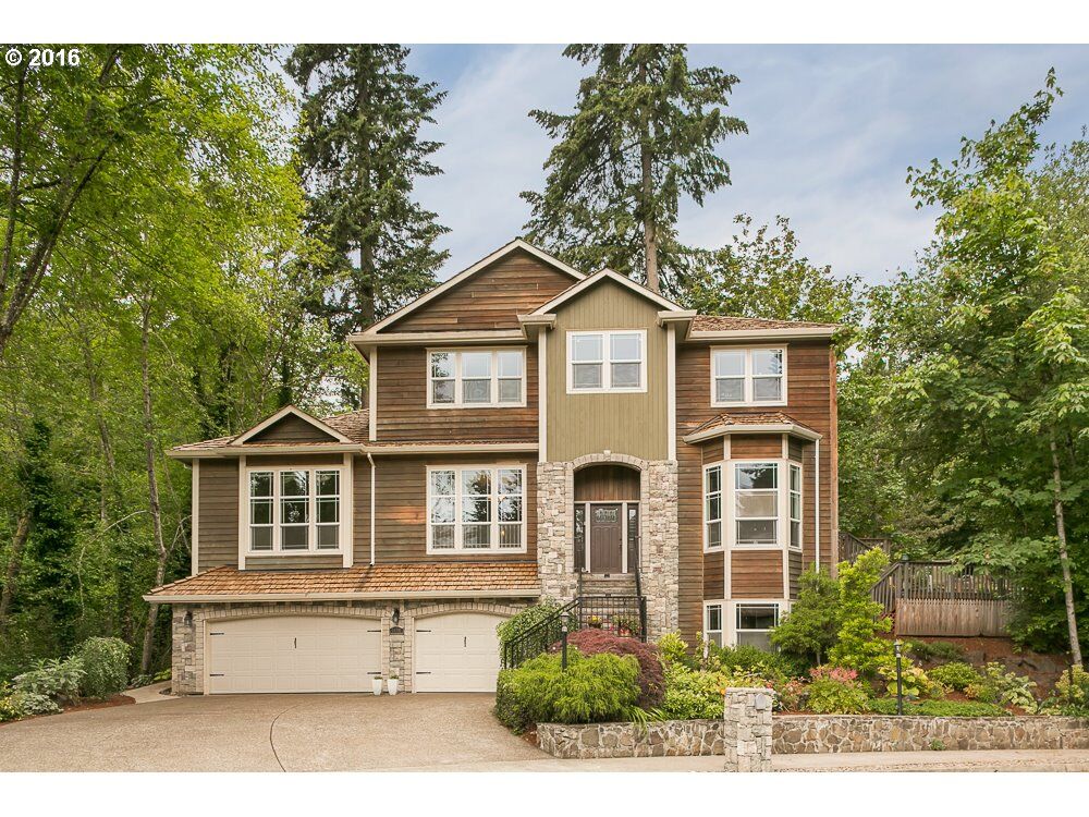 Property Photo:  5690 Summit St  OR 97068 