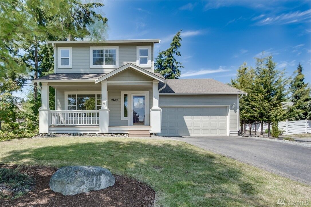 Property Photo:  2606 C Ave  WA 98221 
