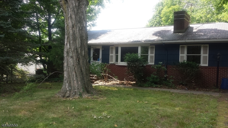 Property Photo:  231 Stirling Rd  NJ 07069 