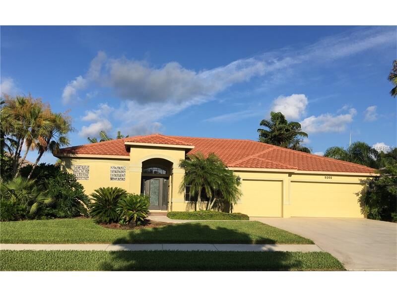 Property Photo: 5202 Far Oak Circle FL 34238