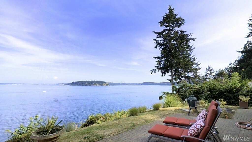 Property Photo: 1920 Lybecker Dr NW WA 98332
