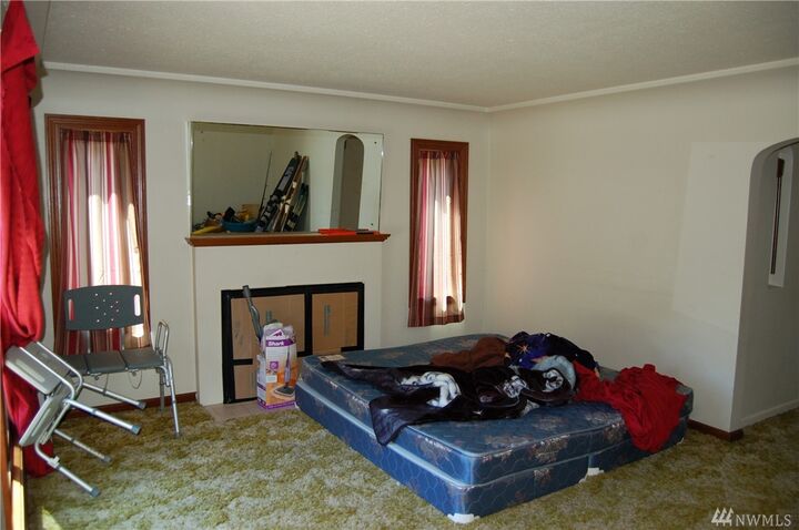 Property Photo:  4056 Tacoma Ave S  WA 98418 