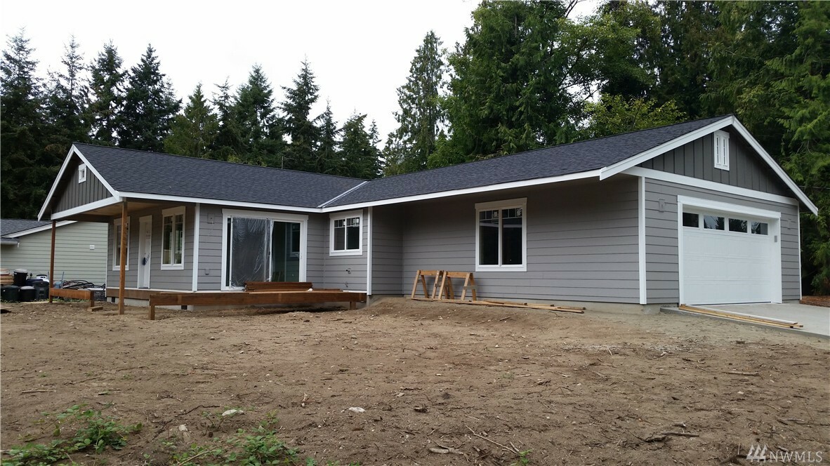 Property Photo:  1087 Idlewood Dr  WA 98282 