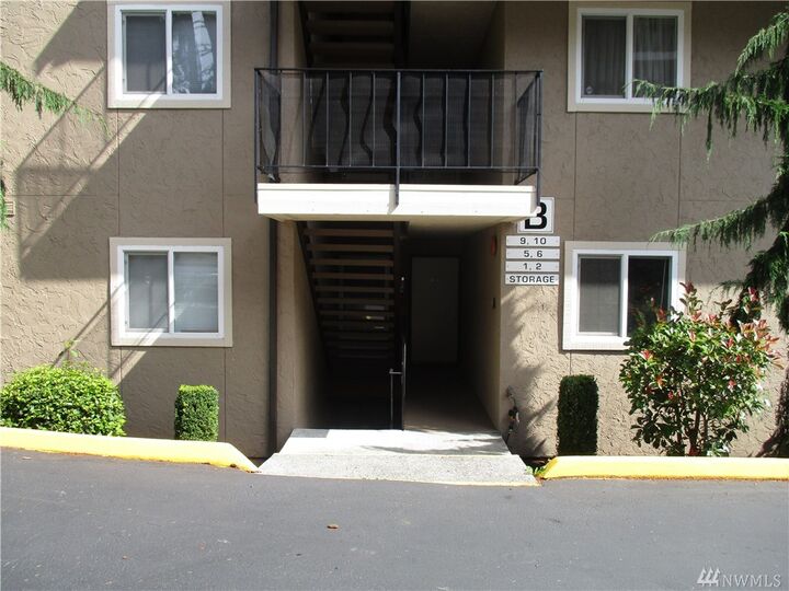 323 75th St SE B-10  Everett WA 98203 photo