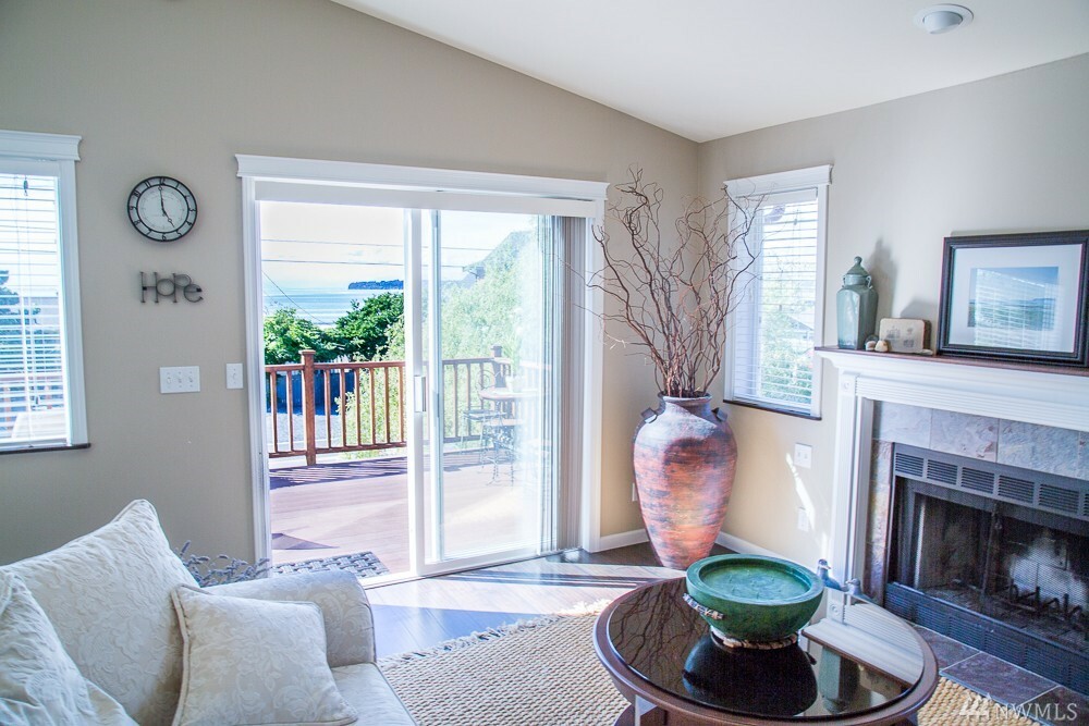 Property Photo: 7012 Birch Bay Dr WA 98230