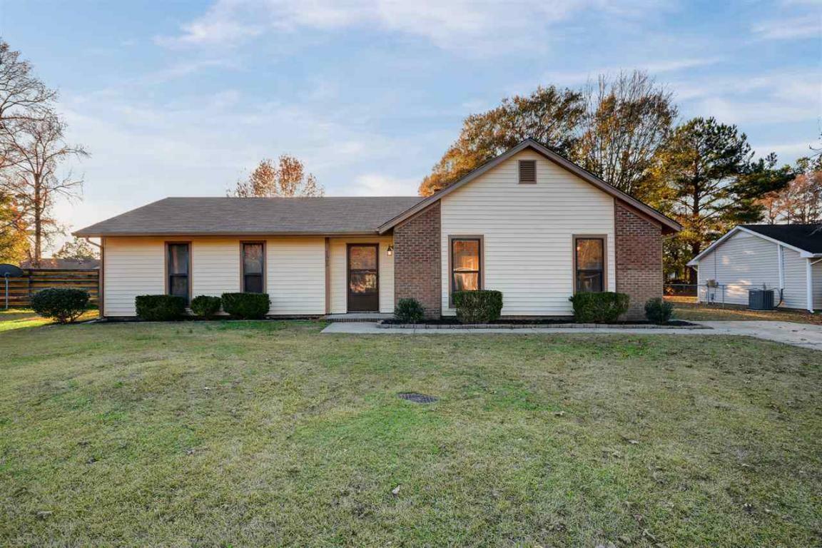 Property Photo:  1305 Kevin Court  NC 28546 